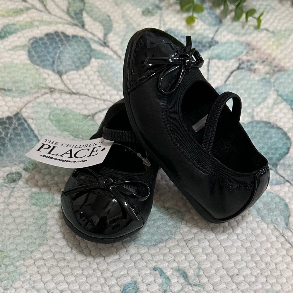 The Children's Place Glossy Black Baby Toddler Girl Ballet Style Dress Shoes sz4